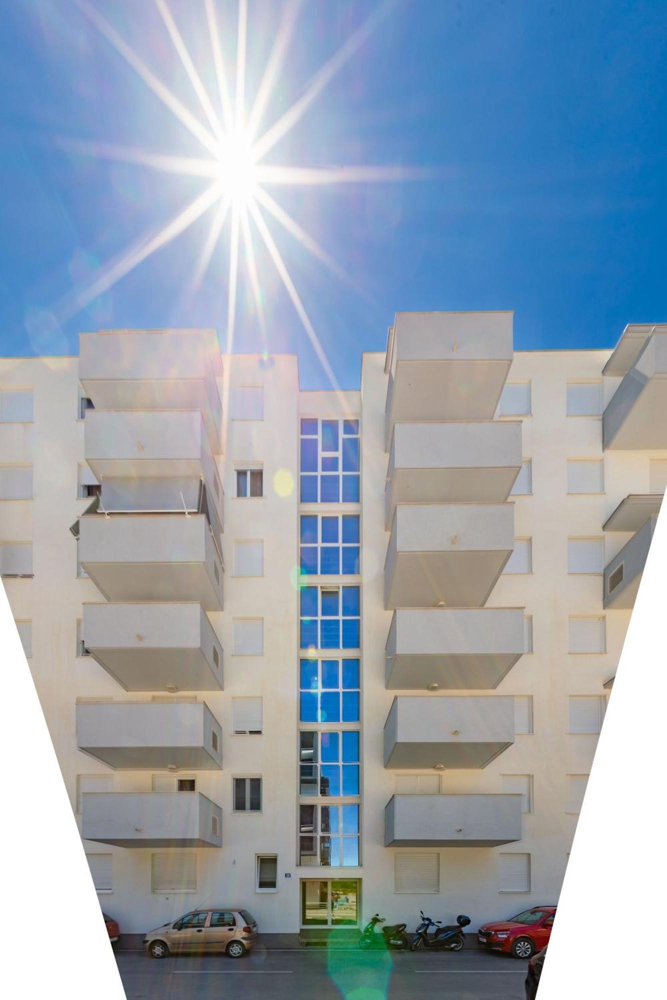 Campanula Apartment With Balcony Zadar Bagian luar foto